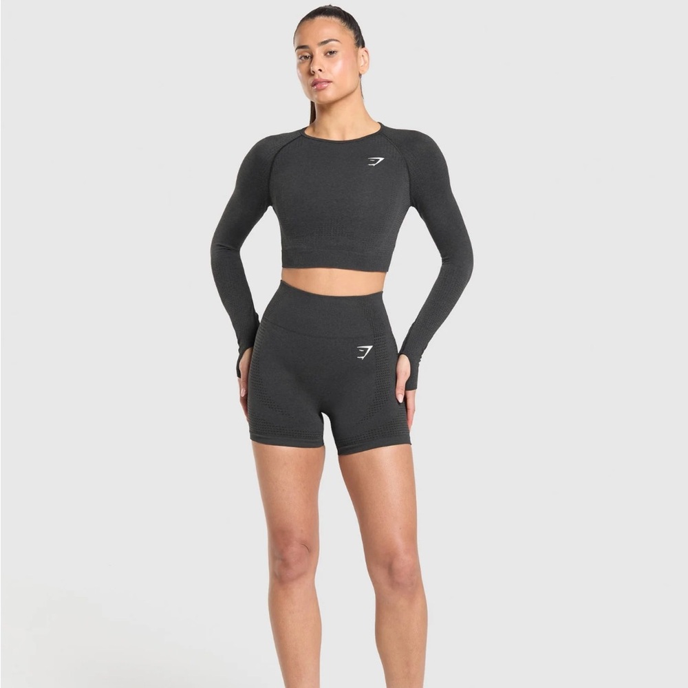 GYMSHARK VITAL CROP TOP - Picture 4 of 8